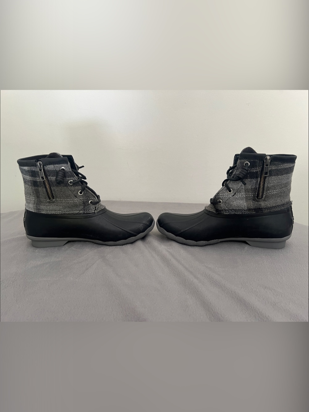 Sperry Women’s Black‎ and Gray Plaid Duck Boots size 7.5 - Picture 11 of 11
